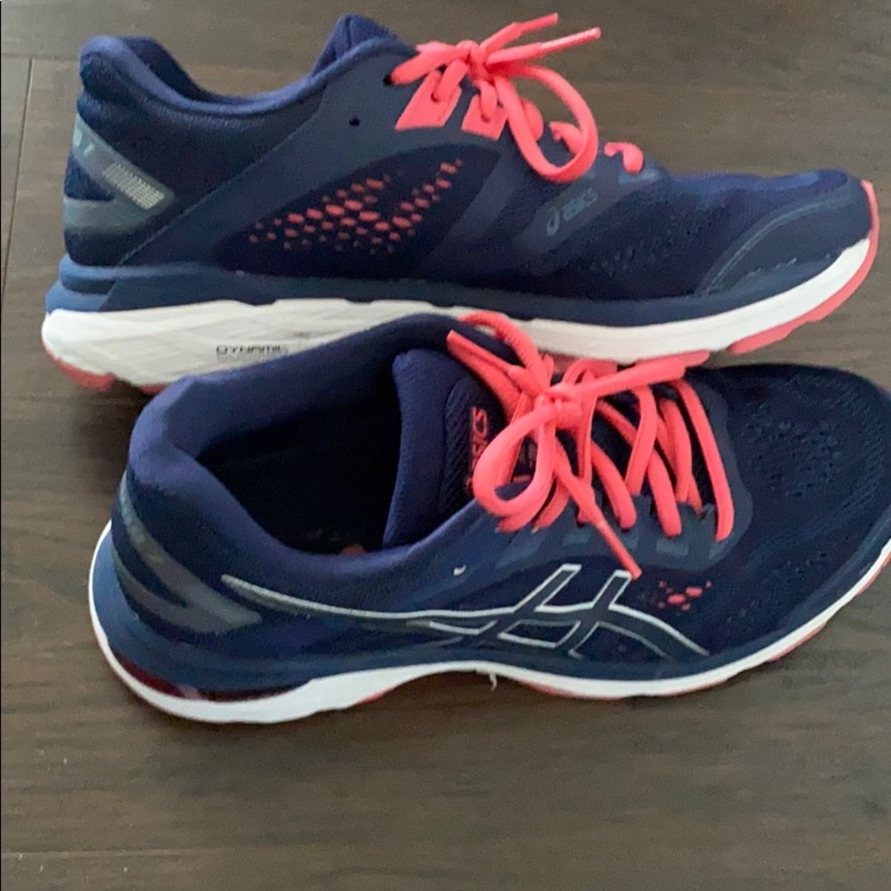 ASICS GT 2000 7 Running Shoes